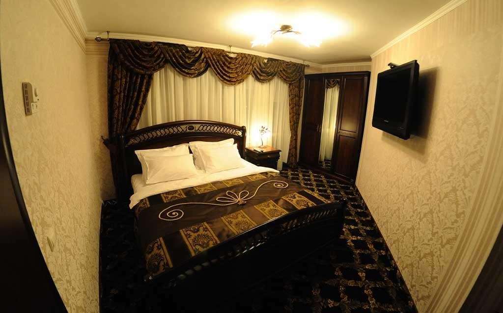 Hotel Mir Rivne Kamer foto